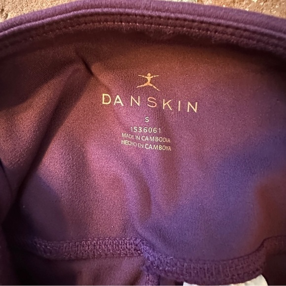 Danskin size XS purple Brushed 7/8 Legging with pockets - Picture 4 of 13